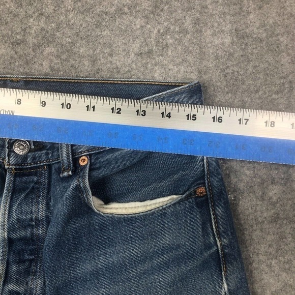 Levis 34 x 36 501 Original Button Fly Straight Classic Wash Denim 31x31 MEAS - Picture 7 of 13